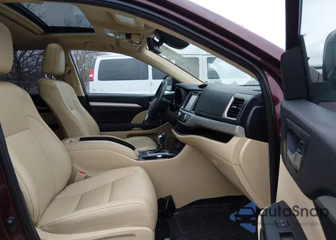 2019 Toyota Highlander Xle из США, поврежденный, VIN 5TDJZRFH7KS703221